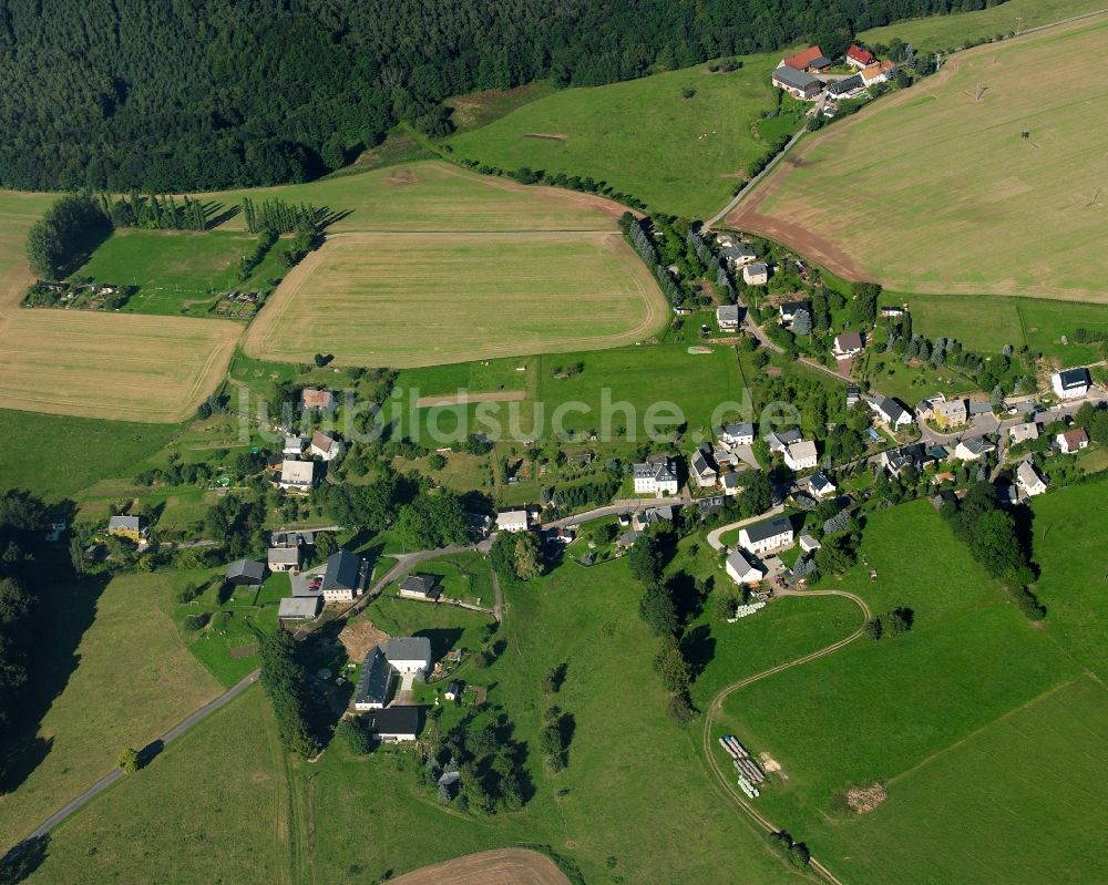 Luftaufnahme Altenhain - Dorfkern am Feldrand in Altenhain im Bundesland Sachsen, Deutschland