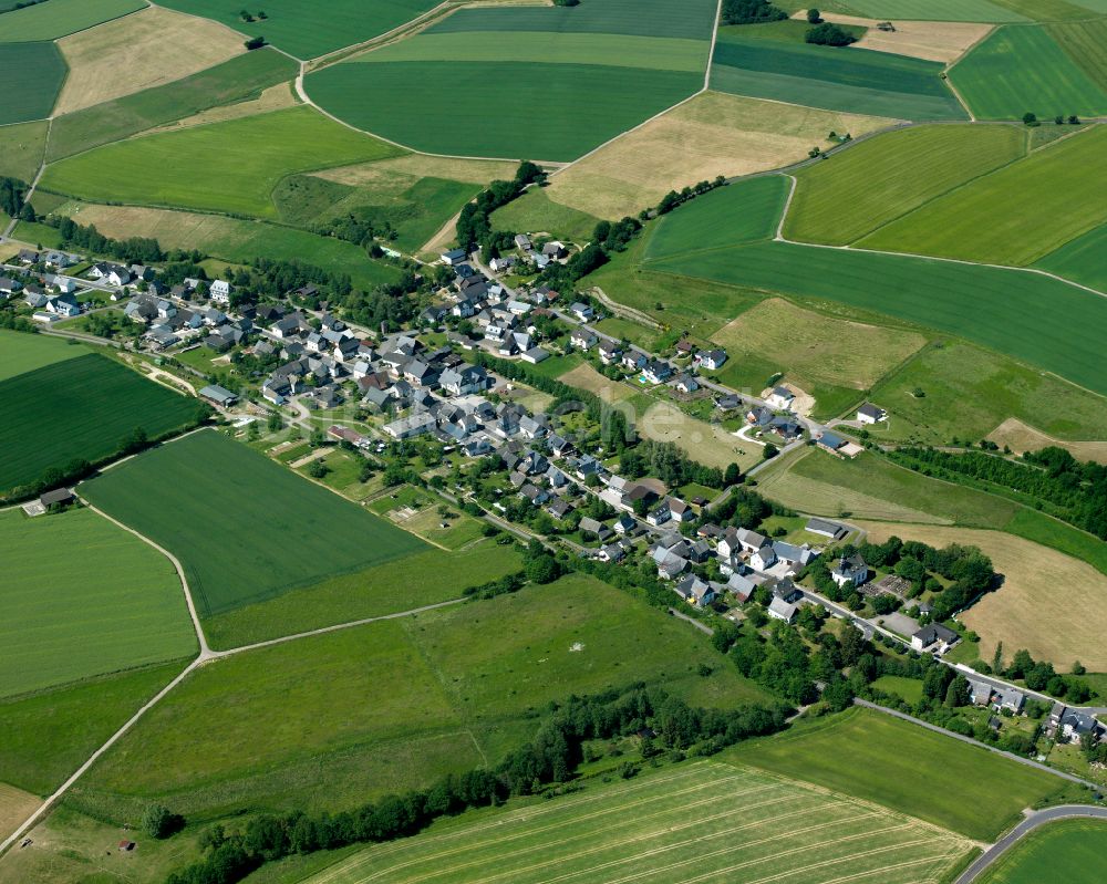 Alterkülz von oben - Dorfkern am Feldrand in Alterkülz im Bundesland Rheinland-Pfalz, Deutschland