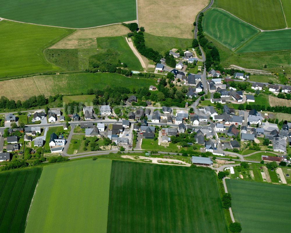 Alterkülz von oben - Dorfkern am Feldrand in Alterkülz im Bundesland Rheinland-Pfalz, Deutschland