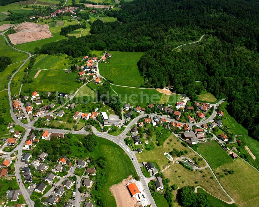 Luftaufnahme Althütte - Dorfkern am Feldrand in Althütte im Bundesland Baden-Württemberg, Deutschland