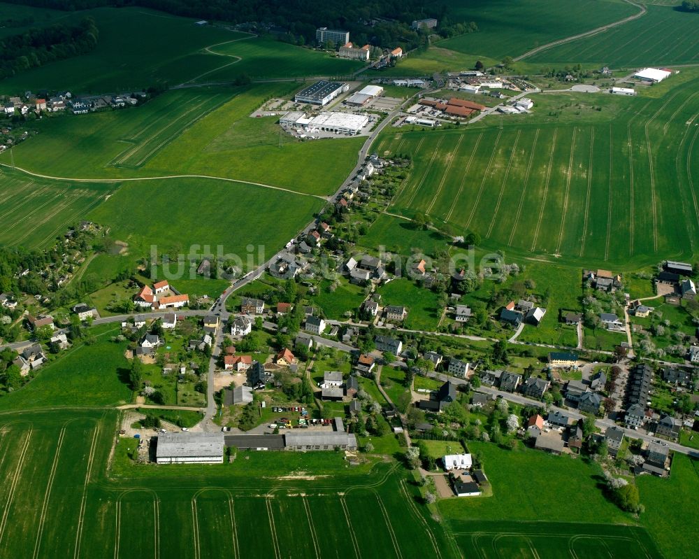 Altmittweida aus der Vogelperspektive: Dorfkern am Feldrand in Altmittweida im Bundesland Sachsen, Deutschland