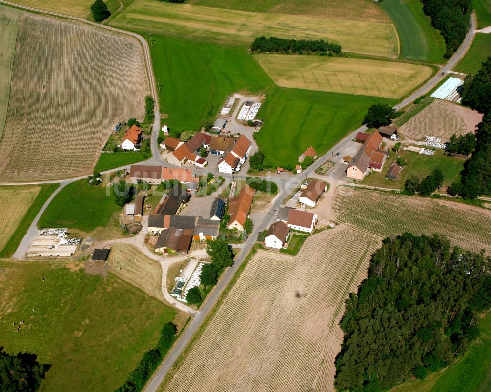 Luftaufnahme Arberg - Dorfkern am Feldrand in Arberg im Bundesland Bayern, Deutschland