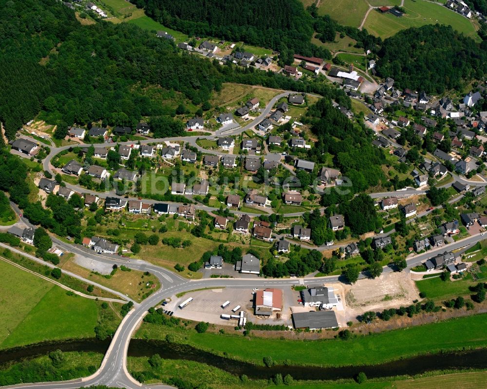 Arfeld aus der Vogelperspektive: Dorfkern am Feldrand in Arfeld im Bundesland Nordrhein-Westfalen, Deutschland