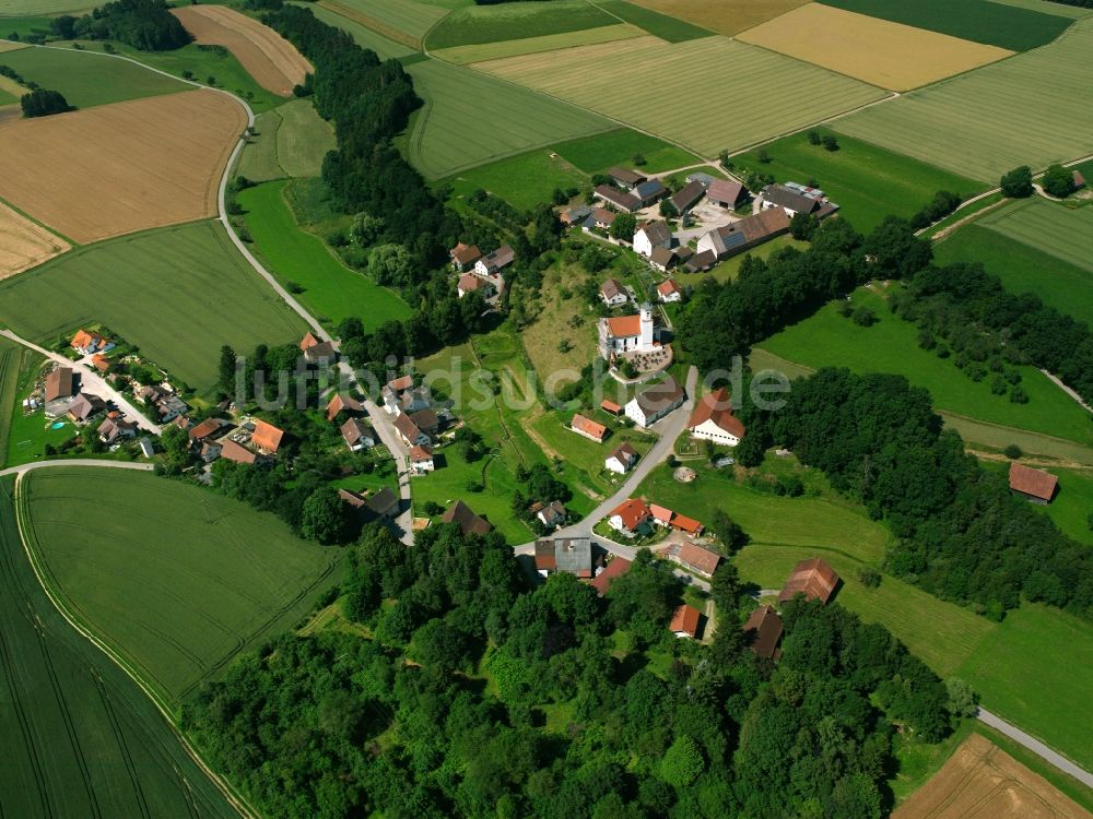 Luftbild Bachhaupten - Dorfkern am Feldrand in Bachhaupten im Bundesland Baden-Württemberg, Deutschland