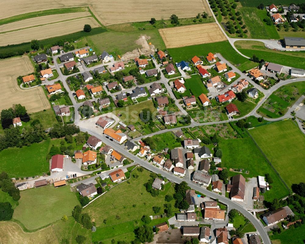 Bad Saulgau von oben - Dorfkern am Feldrand in Bad Saulgau im Bundesland Baden-Württemberg, Deutschland