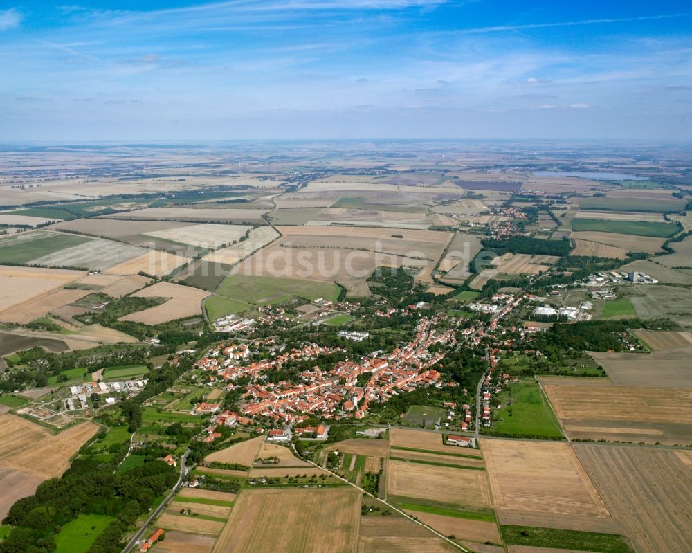 Bad Tennstedt von oben - Dorfkern am Feldrand in Bad Tennstedt im Bundesland Thüringen, Deutschland