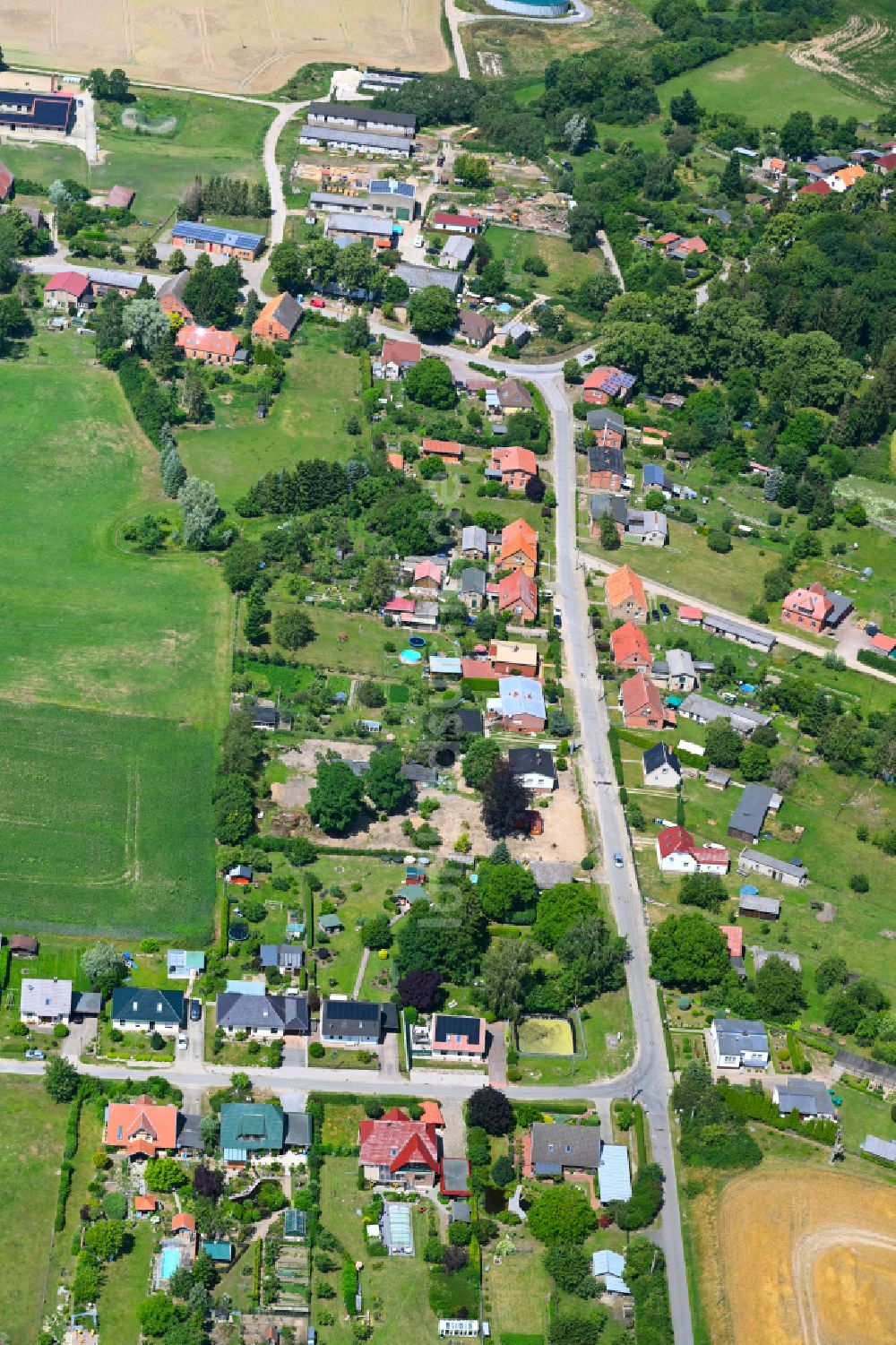 Luftbild Baumgarten - Dorfkern am Feldrand in Baumgarten im Bundesland Mecklenburg-Vorpommern, Deutschland