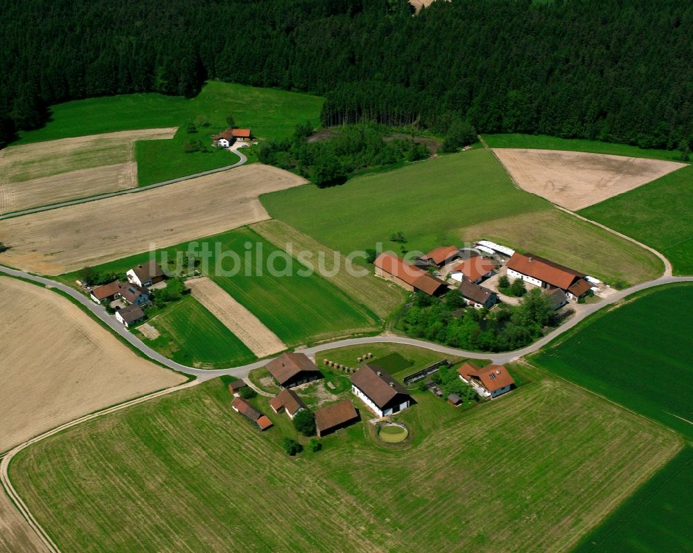 Luftbild Ed - Dorfkern am Feldrand in Ed im Bundesland Bayern, Deutschland