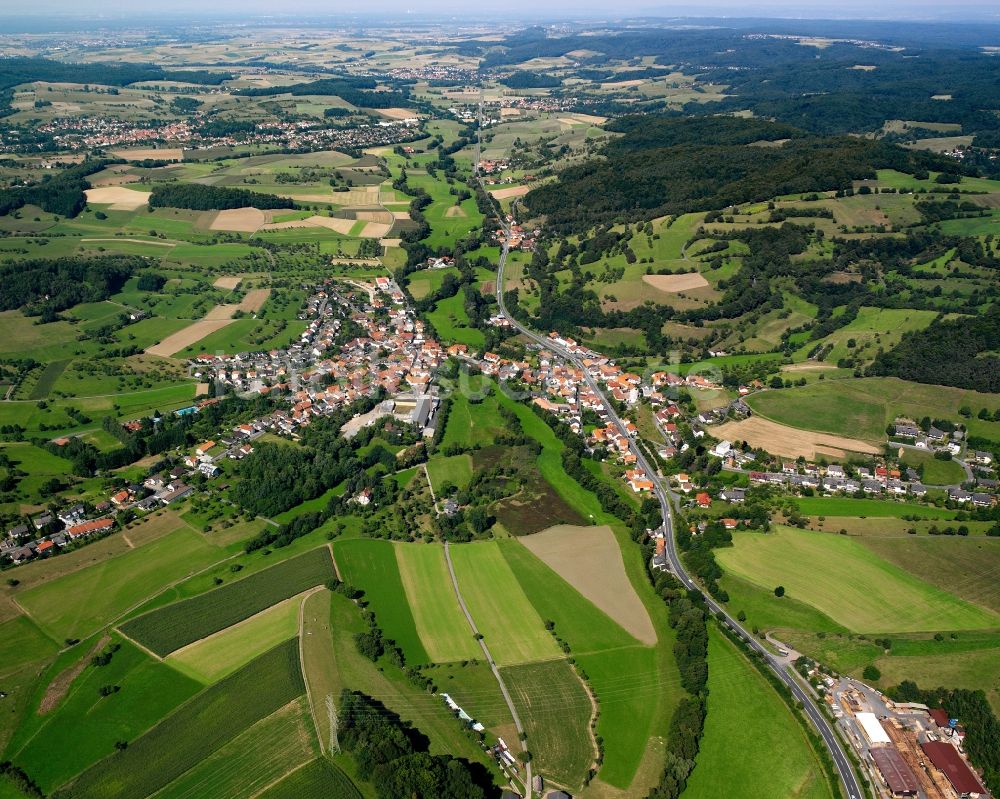 Luftbild Beerfurth - Dorfkern am Feldrand in Beerfurth im Bundesland Hessen, Deutschland