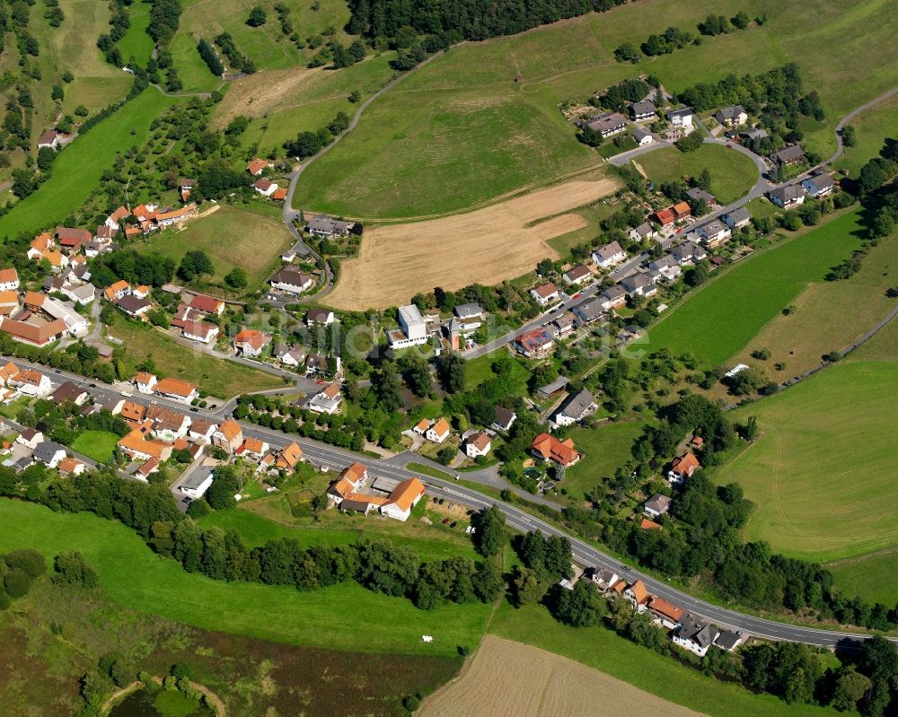 Luftaufnahme Beerfurth - Dorfkern am Feldrand in Beerfurth im Bundesland Hessen, Deutschland