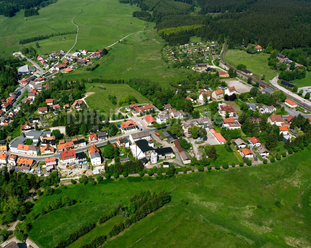 Luftaufnahme Benneckenstein (Harz) - Dorfkern am Feldrand in Benneckenstein (Harz) im Bundesland Sachsen-Anhalt, Deutschland