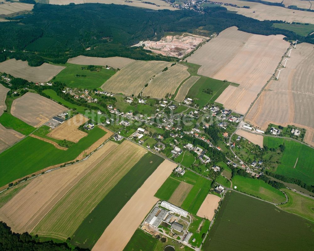 Luftaufnahme Berbersdorf - Dorfkern am Feldrand in Berbersdorf im Bundesland Sachsen, Deutschland