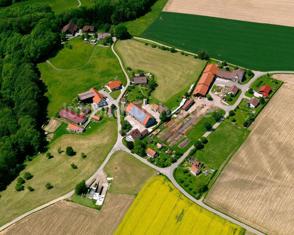 Luftbild Berg - Dorfkern am Feldrand in Berg im Bundesland Baden-Württemberg, Deutschland