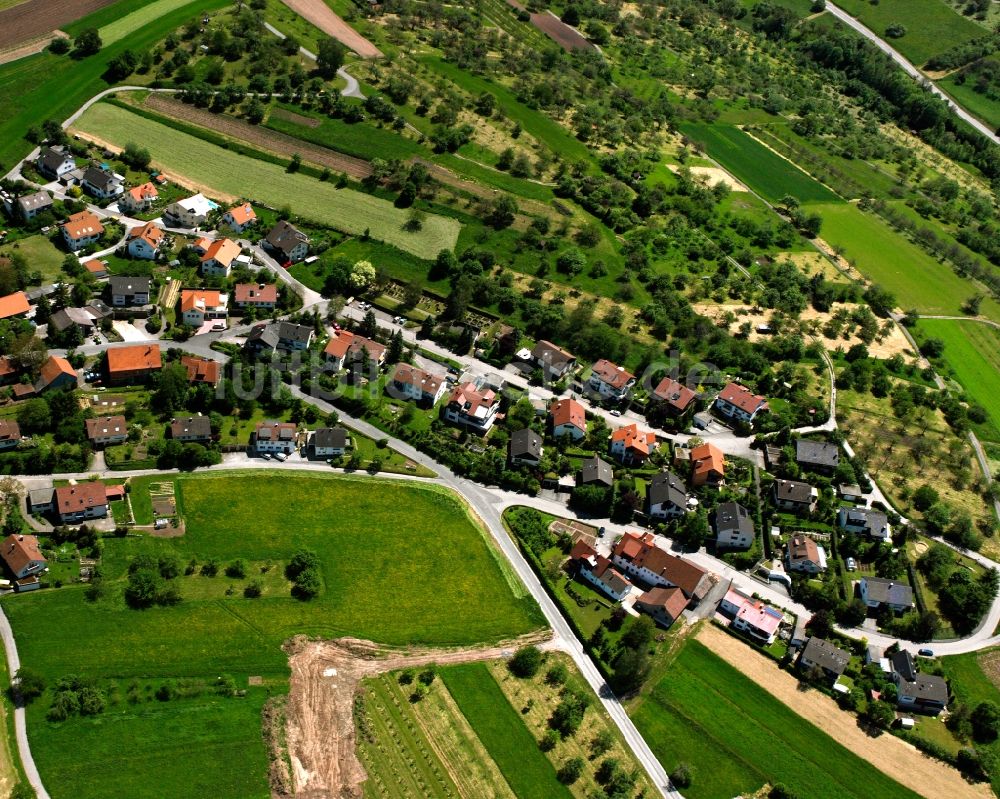 Berglen von oben - Dorfkern am Feldrand in Berglen im Bundesland Baden-Württemberg, Deutschland