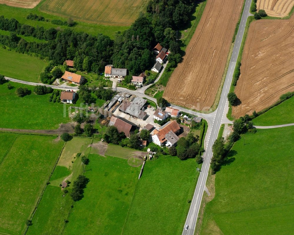 Luftbild Bernweiler - Dorfkern am Feldrand in Bernweiler im Bundesland Baden-Württemberg, Deutschland