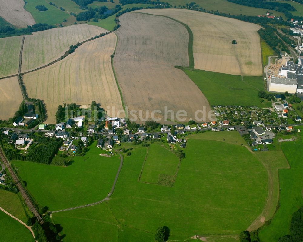 Luftaufnahme Berthelsdorf - Dorfkern am Feldrand in Berthelsdorf im Bundesland Sachsen, Deutschland