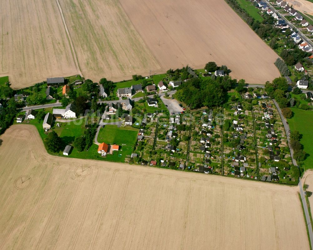 Berthelsdorf von oben - Dorfkern am Feldrand in Berthelsdorf im Bundesland Sachsen, Deutschland