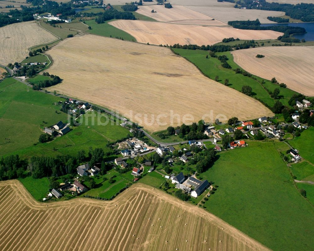 Luftbild Berthelsdorf - Dorfkern am Feldrand in Berthelsdorf im Bundesland Sachsen, Deutschland