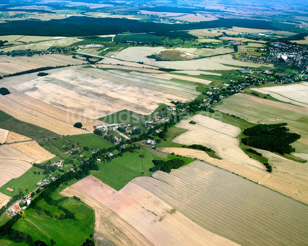 Luftbild Berthelsdorf - Dorfkern am Feldrand in Berthelsdorf im Bundesland Sachsen, Deutschland