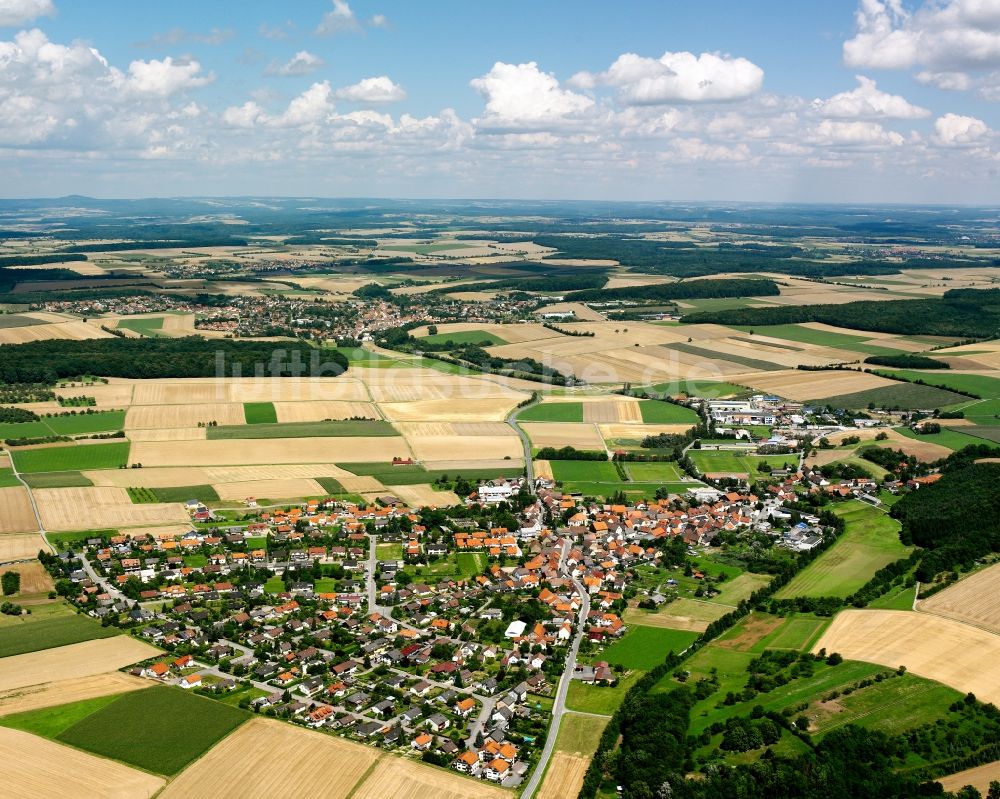 Luftbild Berwangen - Dorfkern am Feldrand in Berwangen im Bundesland Baden-Württemberg, Deutschland