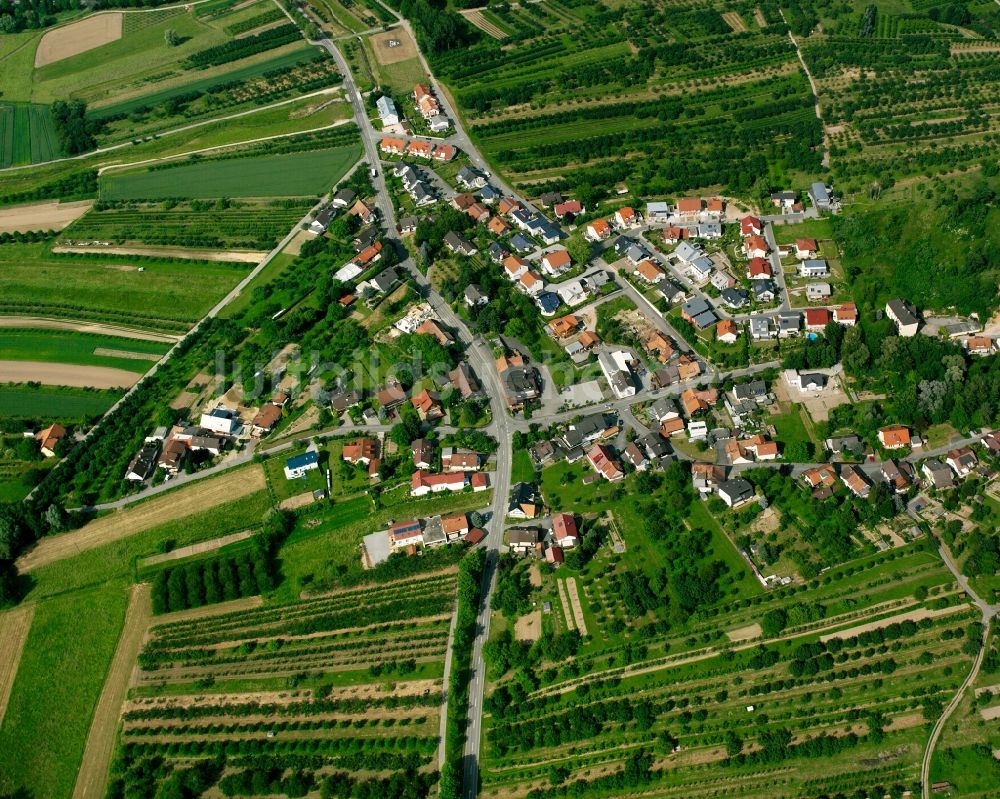 Luftaufnahme Bühl - Dorfkern am Feldrand in Bühl im Bundesland Baden-Württemberg, Deutschland