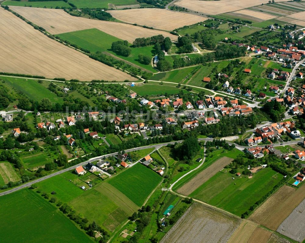 Bickenriede aus der Vogelperspektive: Dorfkern am Feldrand in Bickenriede im Bundesland Thüringen, Deutschland