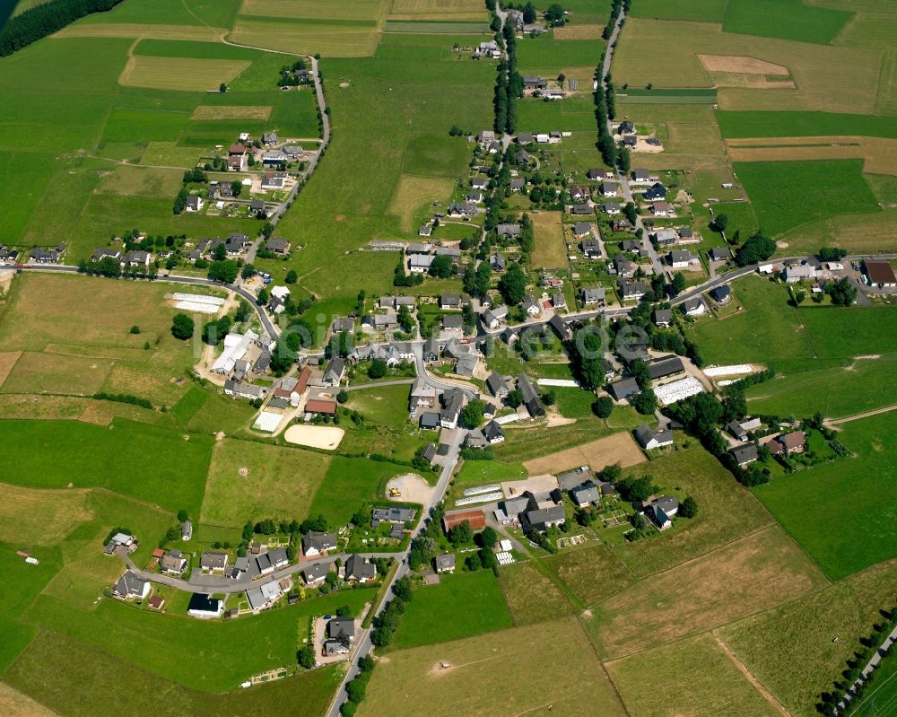 Luftaufnahme Birkefehl - Dorfkern am Feldrand in Birkefehl im Bundesland Nordrhein-Westfalen, Deutschland