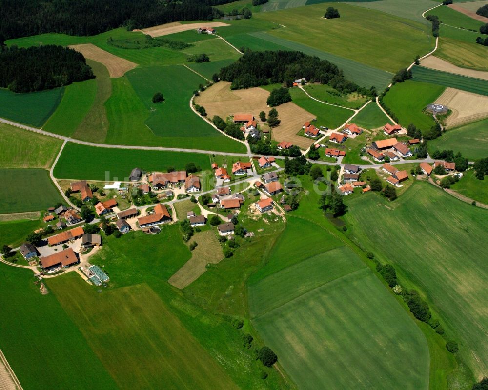 Luftaufnahme Bogenroith - Dorfkern am Feldrand in Bogenroith im Bundesland Bayern, Deutschland