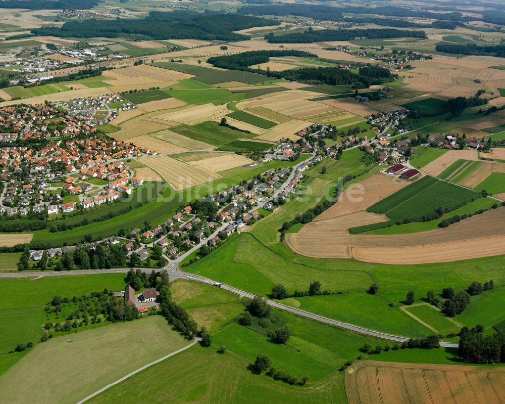 Bogenweiler aus der Vogelperspektive: Dorfkern am Feldrand in Bogenweiler im Bundesland Baden-Württemberg, Deutschland