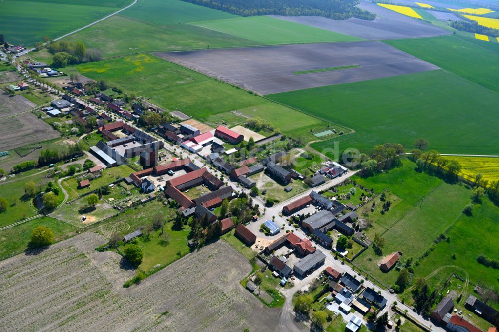 Luftbild Boock - Dorfkern am Feldrand in Boock im Bundesland Sachsen-Anhalt, Deutschland