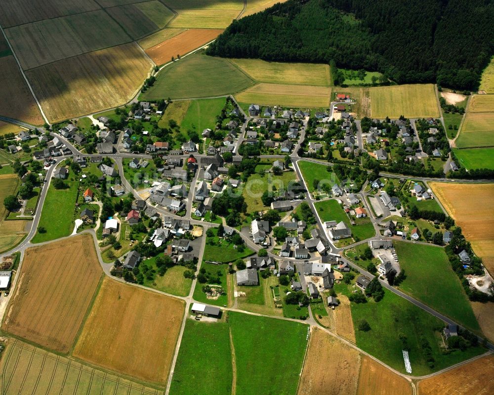 Luftaufnahme Breitenthal - Dorfkern am Feldrand in Breitenthal im Bundesland Rheinland-Pfalz, Deutschland