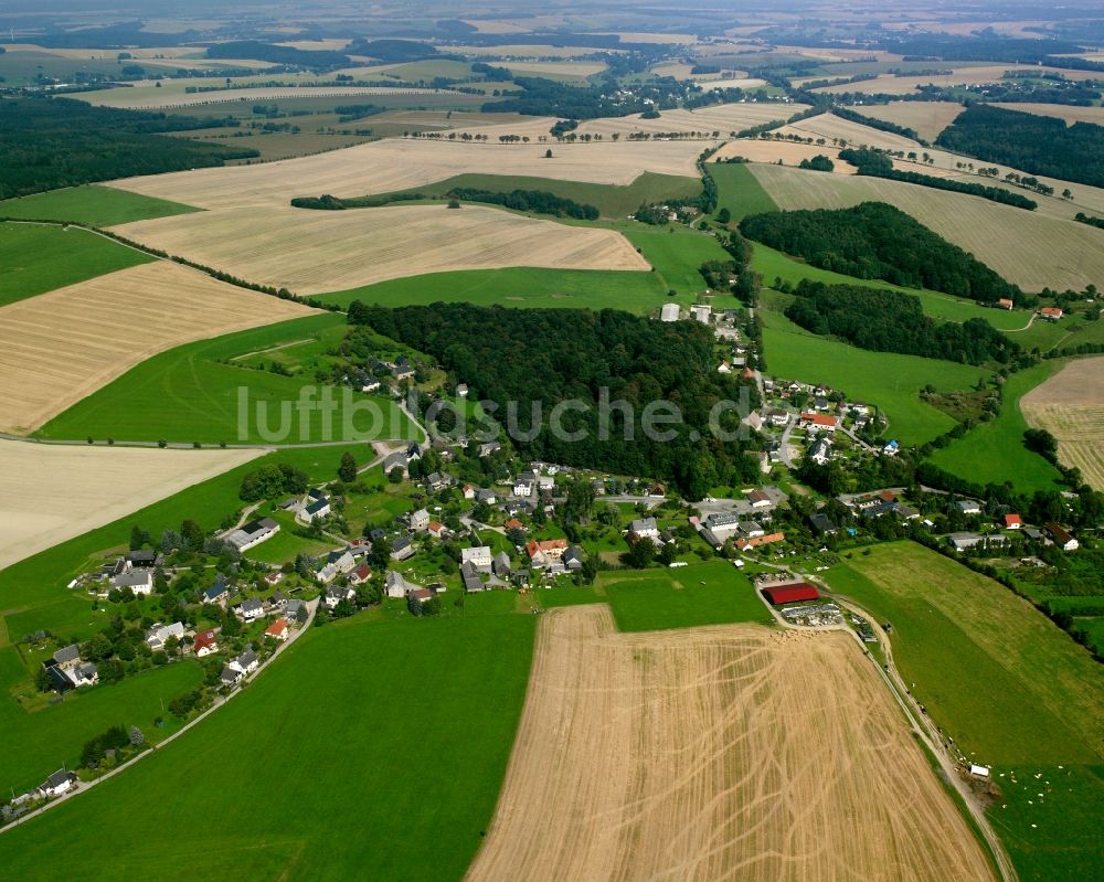 Luftaufnahme Börnichen - Dorfkern am Feldrand in Börnichen im Bundesland Sachsen, Deutschland