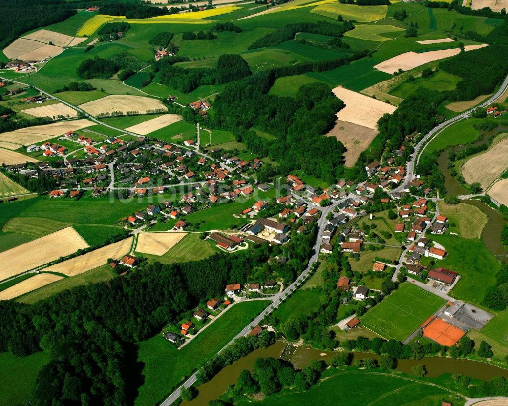 Luftbild Brombach - Dorfkern am Feldrand in Brombach im Bundesland Bayern, Deutschland