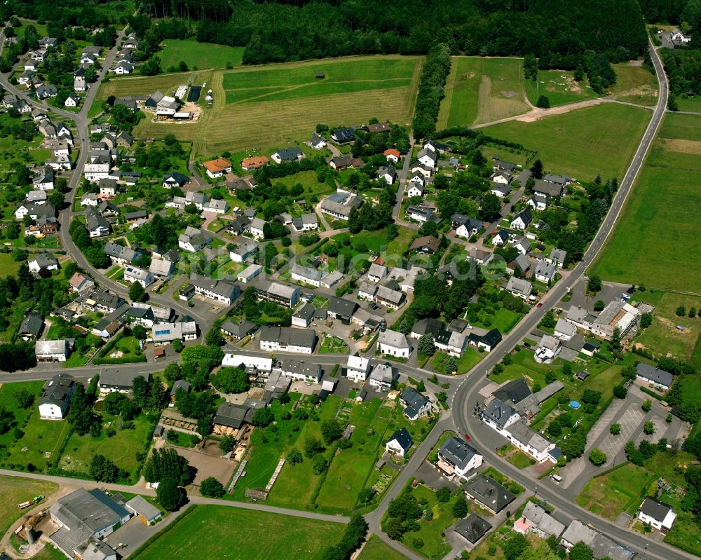 Luftbild Bruchweiler - Dorfkern am Feldrand in Bruchweiler im Bundesland Rheinland-Pfalz, Deutschland