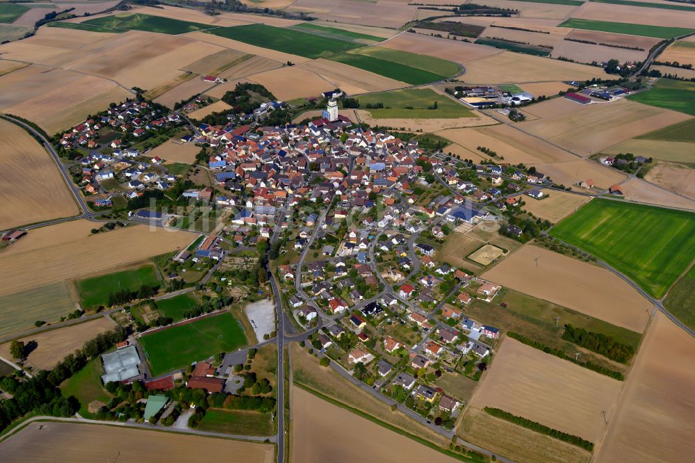 Luftaufnahme Bütthard - Dorfkern am Feldrand in Bütthard im Bundesland Bayern, Deutschland