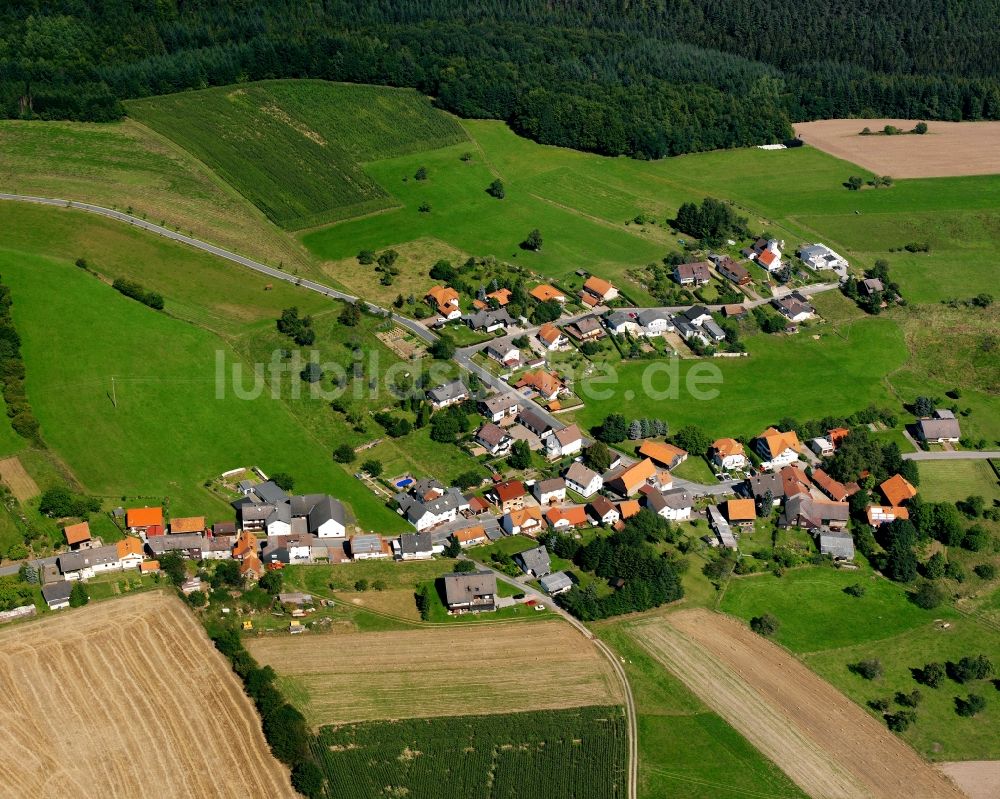 Bullau von oben - Dorfkern am Feldrand in Bullau im Bundesland Hessen, Deutschland