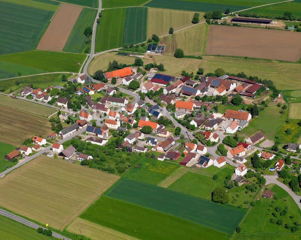 Burgrieden von oben - Dorfkern am Feldrand in Burgrieden im Bundesland Baden-Württemberg, Deutschland