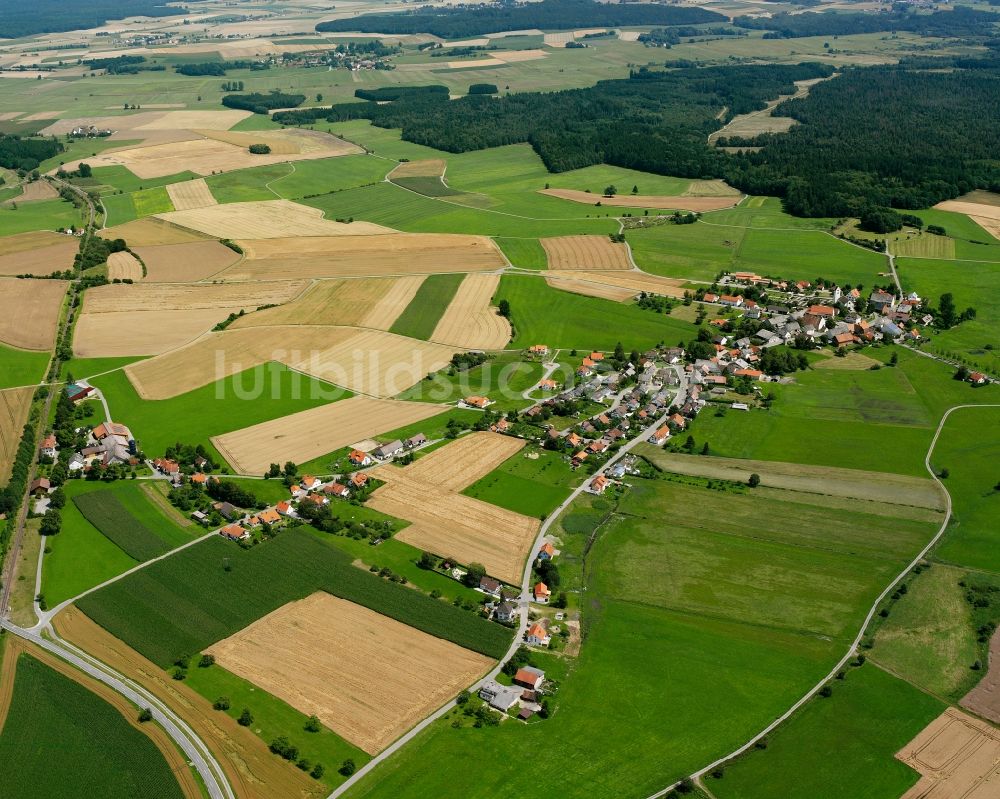 Luftbild Burgweiler - Dorfkern am Feldrand in Burgweiler im Bundesland Baden-Württemberg, Deutschland