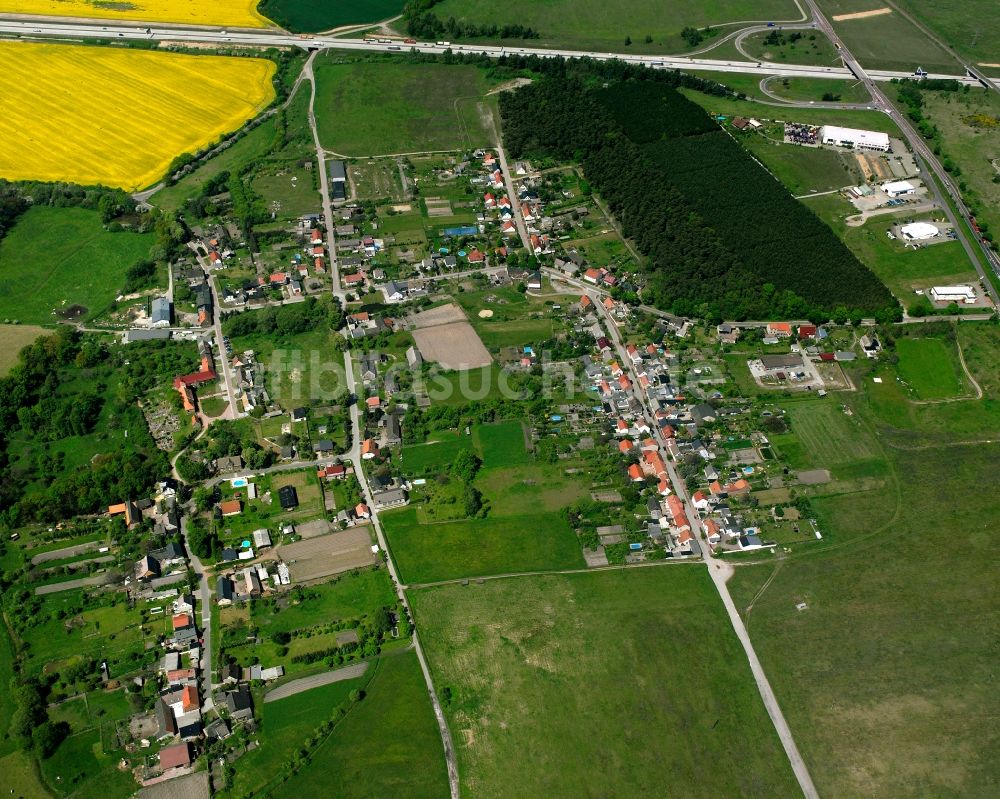 Luftbild Buro - Dorfkern am Feldrand in Buro im Bundesland Sachsen-Anhalt, Deutschland