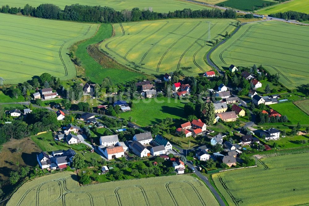 Luftbild Carsdorf - Dorfkern am Feldrand in Carsdorf im Bundesland Sachsen, Deutschland