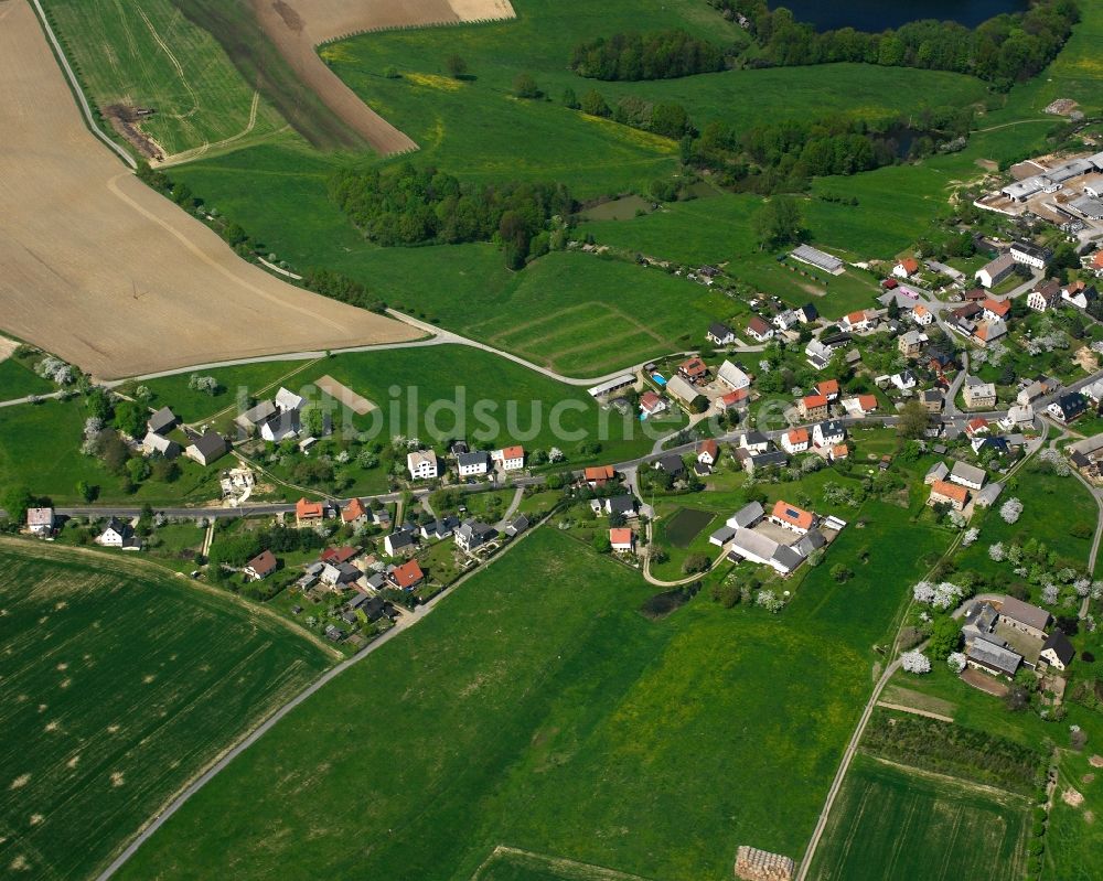 Luftaufnahme Chursdorf - Dorfkern am Feldrand in Chursdorf im Bundesland Sachsen, Deutschland