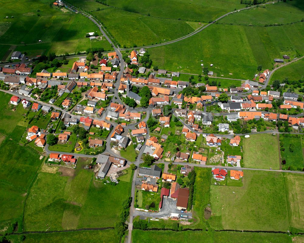 Luftaufnahme Crainfeld - Dorfkern am Feldrand in Crainfeld im Bundesland Hessen, Deutschland