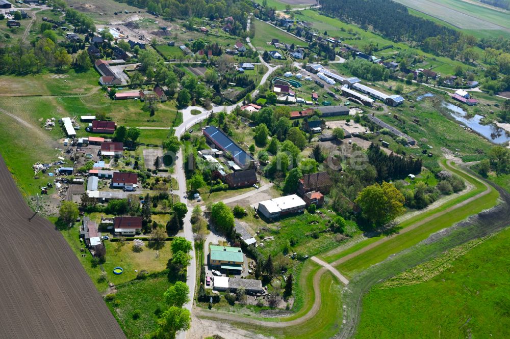 Damerow von oben - Dorfkern am Feldrand in Damerow im Bundesland Sachsen-Anhalt, Deutschland