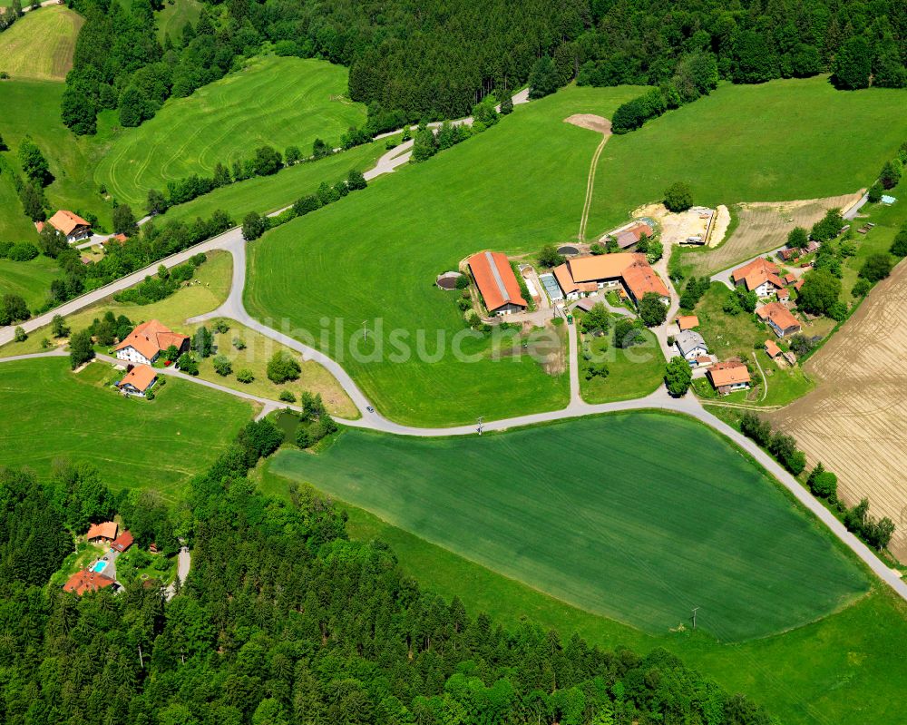 Ödhof von oben - Dorfkern am Feldrand in Ödhof im Bundesland Bayern, Deutschland