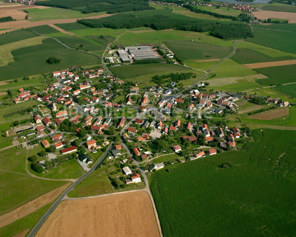 Luftaufnahme Dobra - Dorfkern am Feldrand in Dobra im Bundesland Sachsen, Deutschland