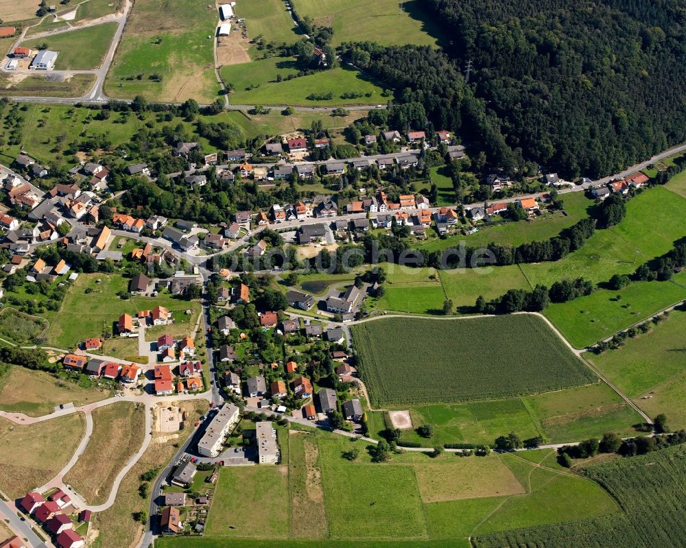 Dorf-Erbach von oben - Dorfkern am Feldrand in Dorf-Erbach im Bundesland Hessen, Deutschland