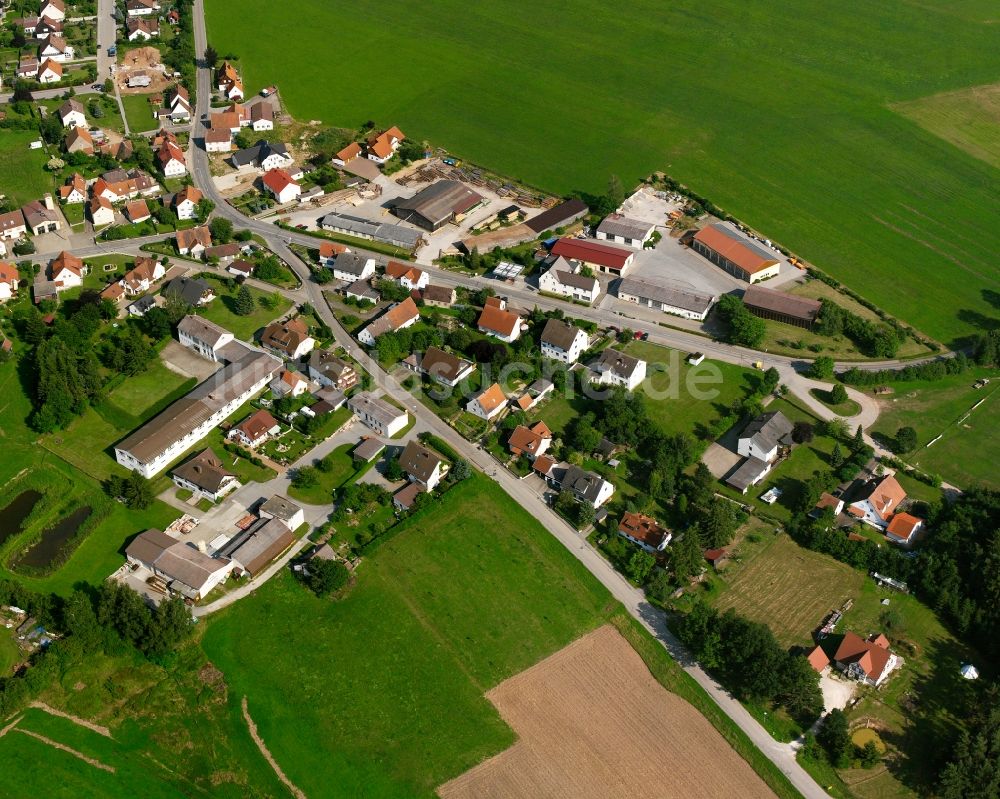 Luftbild Dorfkemmathen - Dorfkern am Feldrand in Dorfkemmathen im Bundesland Bayern, Deutschland