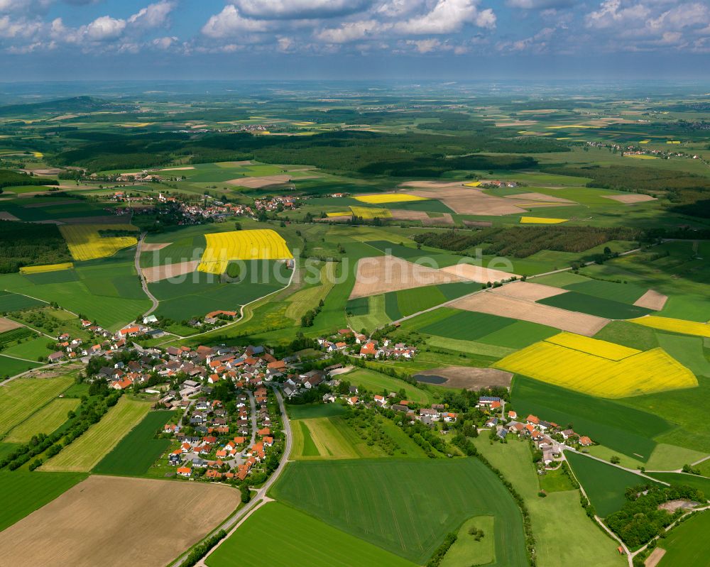 Luftbild Dürnau - Dorfkern am Feldrand in Dürnau im Bundesland Baden-Württemberg, Deutschland