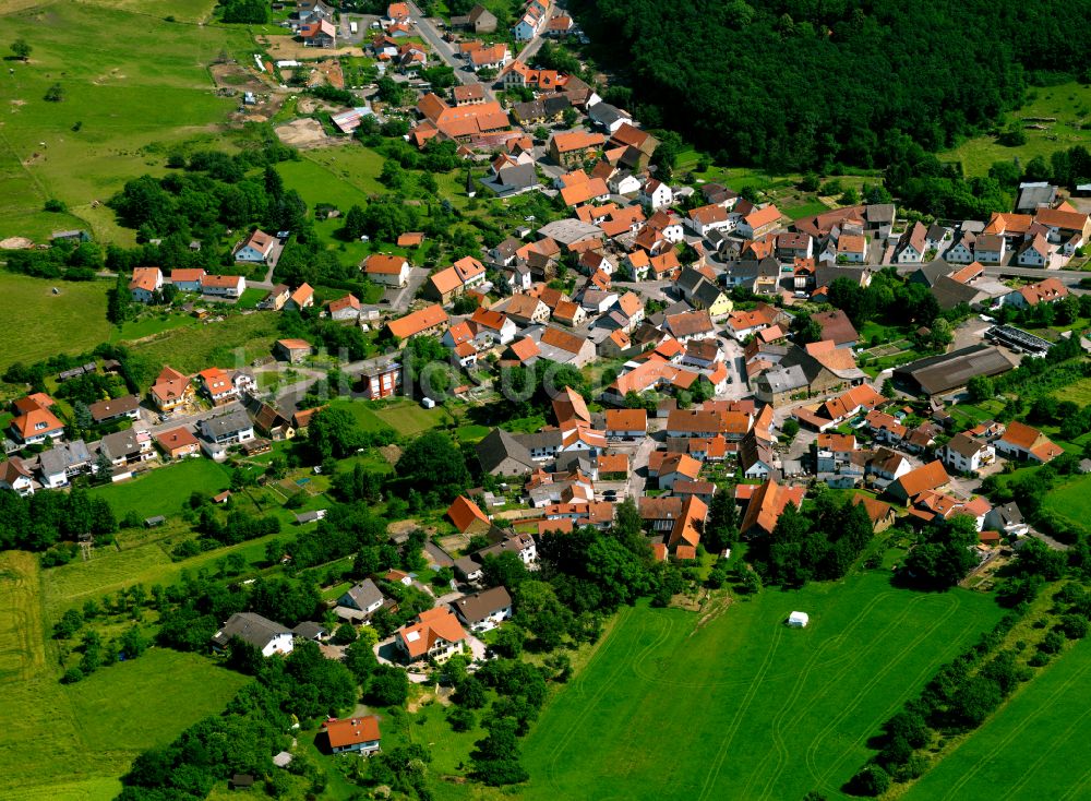 Luftbild Dörnbach - Dorfkern am Feldrand in Dörnbach im Bundesland Rheinland-Pfalz, Deutschland