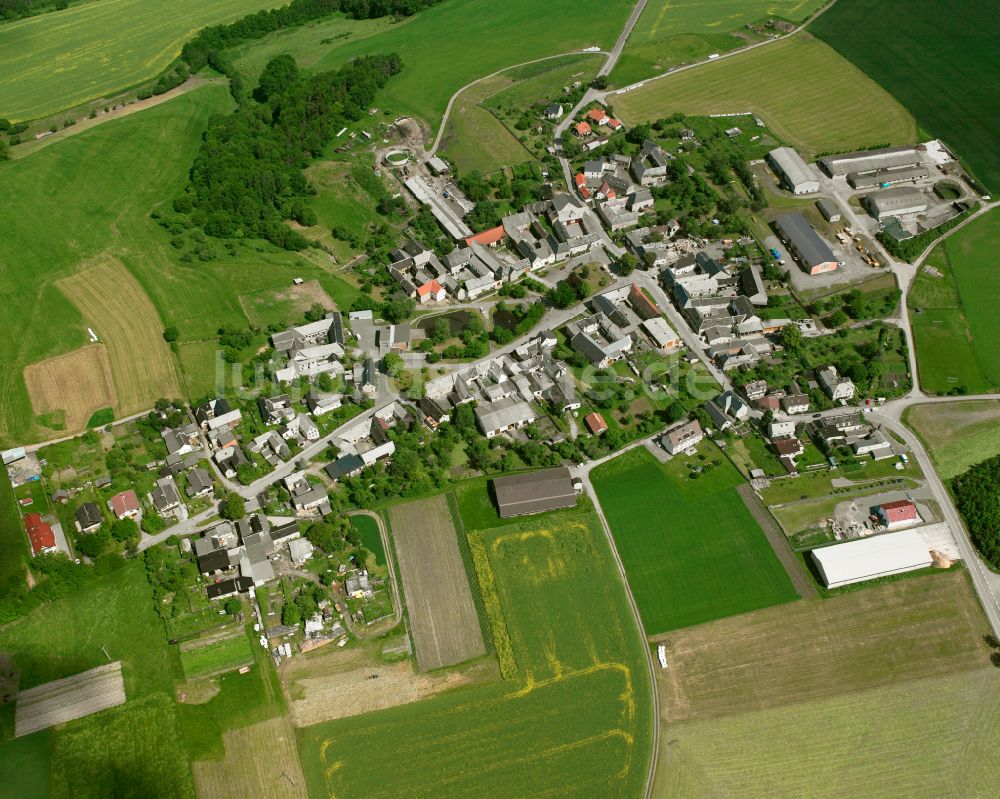 Luftaufnahme Dörtendorf - Dorfkern am Feldrand in Dörtendorf im Bundesland Thüringen, Deutschland